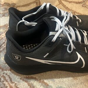 RAIDERS NIKE Pegasus 40 running shoes